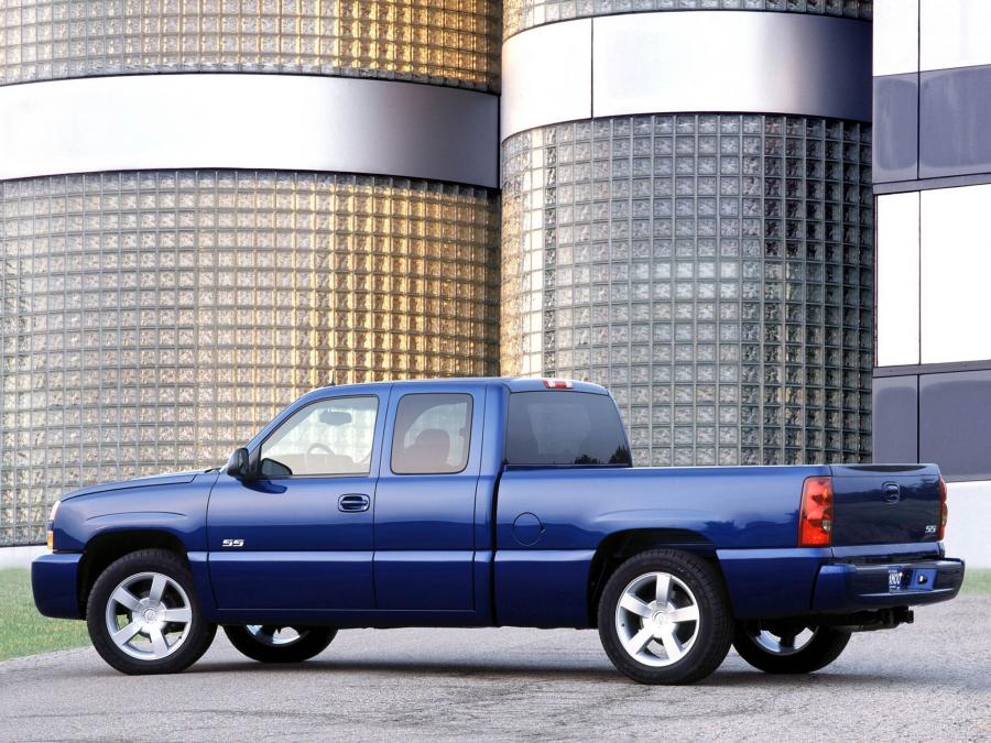  Chevrolet Silverado SS Extended Cab 2002 года  (фото 7 из 12)